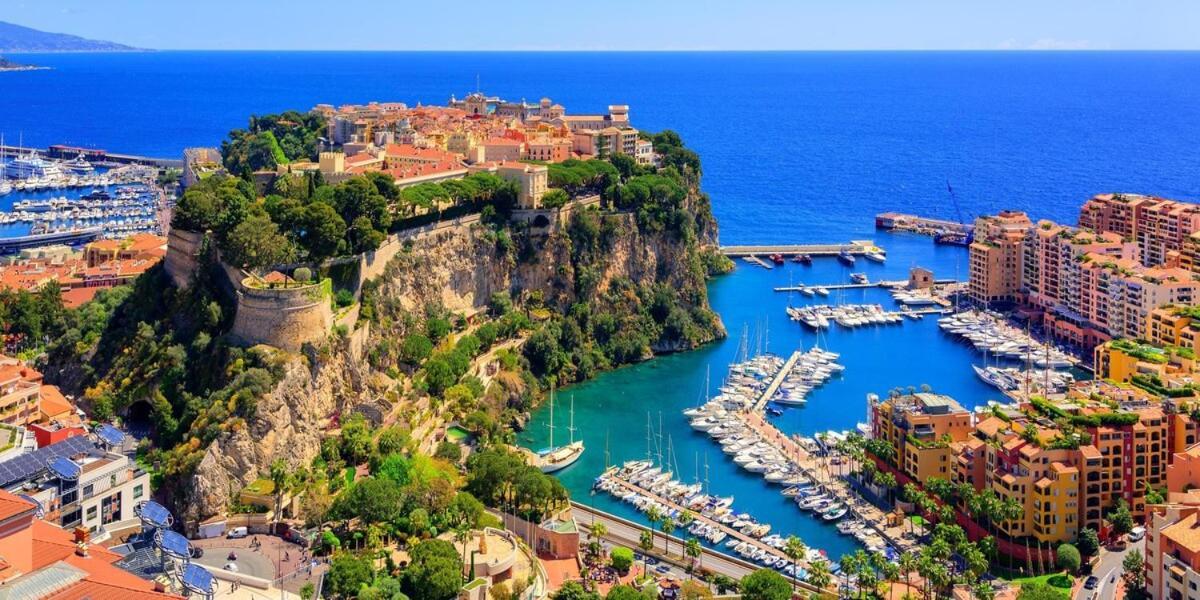 Ancienne Batisse En Plein Coeur Du Port Avec Clim Appartamento